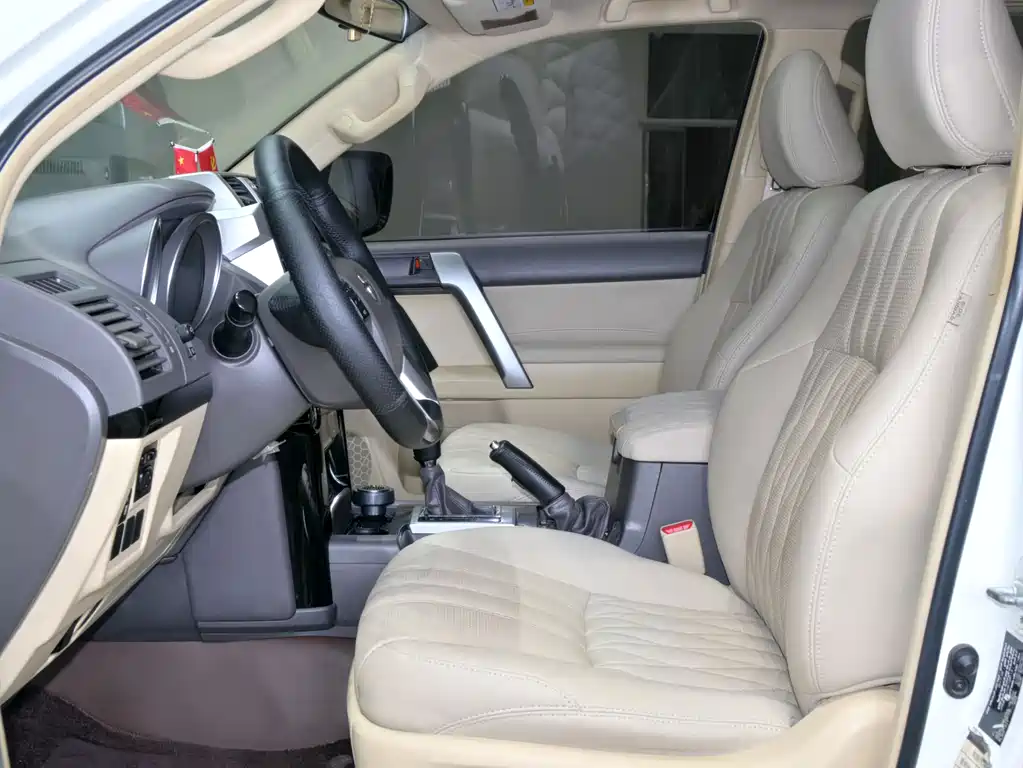 Toyota Prado 2017 — фото 10