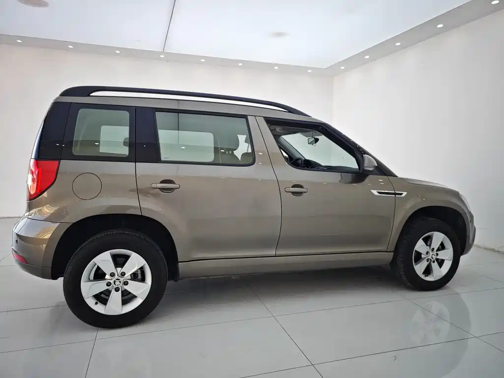 Skoda Yeti 2018 — фото 25