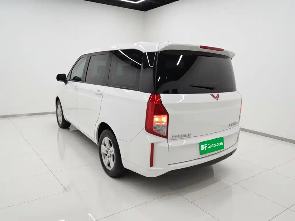 Wuling Hongguang PLUS 2021 — фото 25