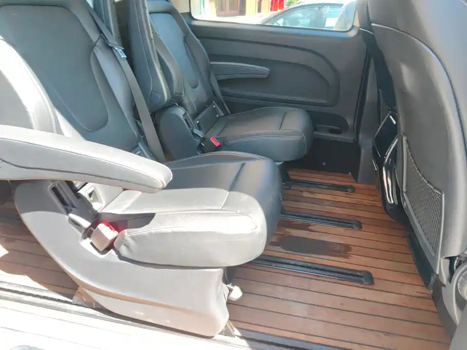Mercedes-Benz Vito 2018 — фото 11