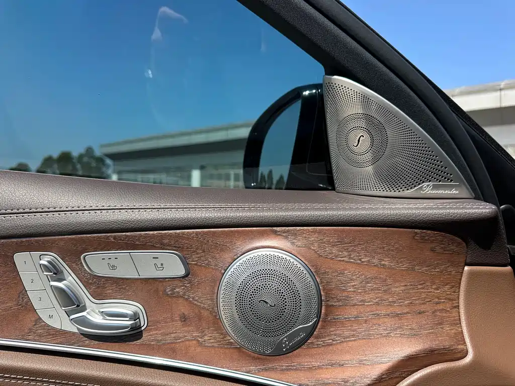 Mercedes-Benz E-Class 2022 — фото 12