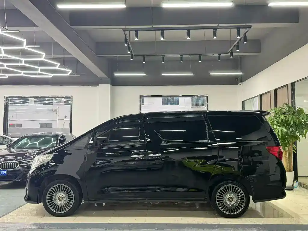 Toyota Alphard 2012 — фото 3