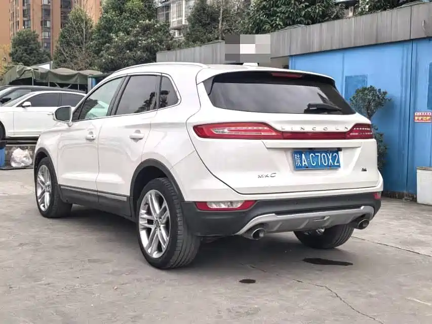 Lincoln MKC 2015