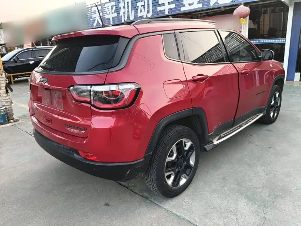 Jeep Compass 2017 — фото 7