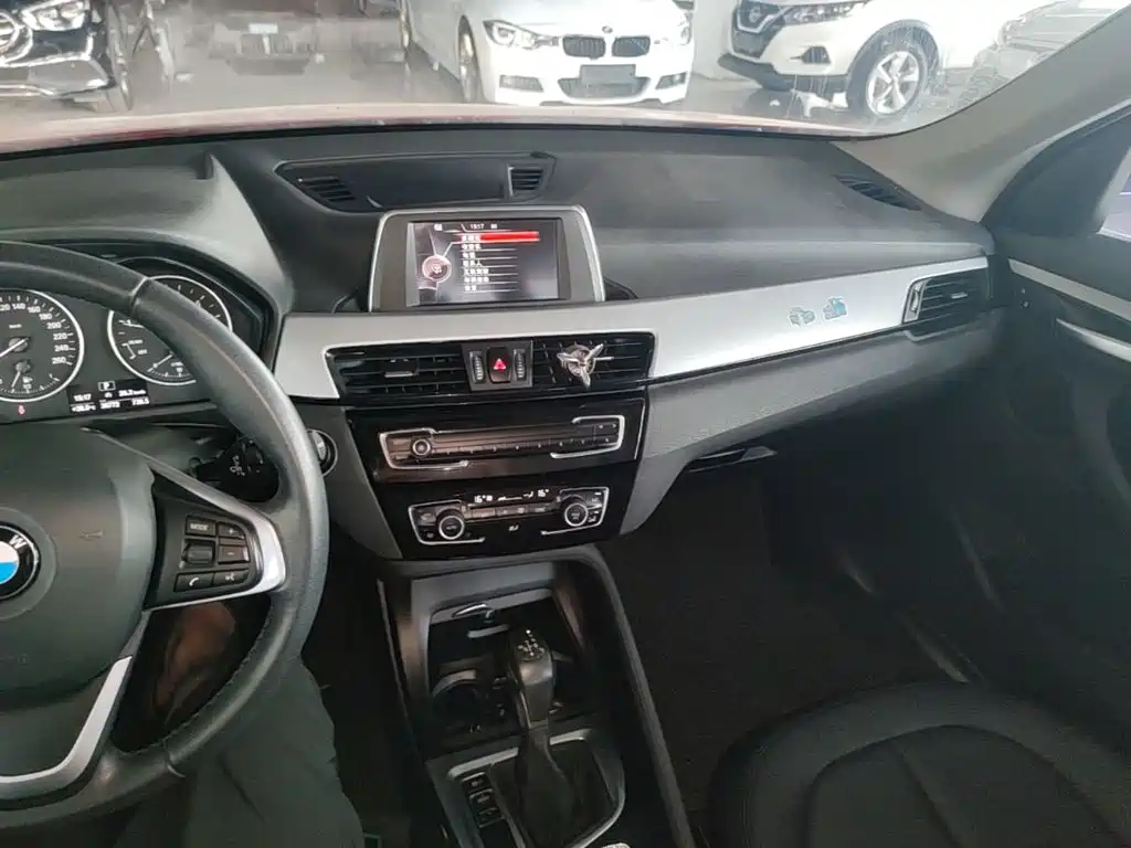 BMW X1 2016 — фото 10
