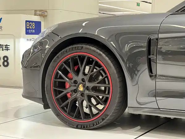 Porsche Panamera 2022