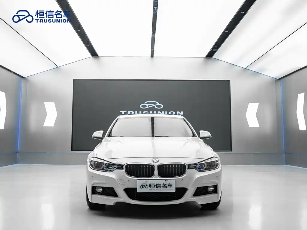 BMW 3 Series 2018 — фото 2