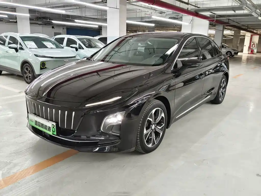 Hongqi E-QM5 2021