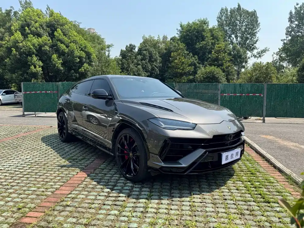 Lamborghini Urus 2023