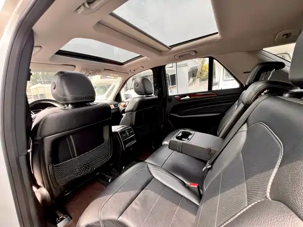 Mercedes-Benz M-Class 2015