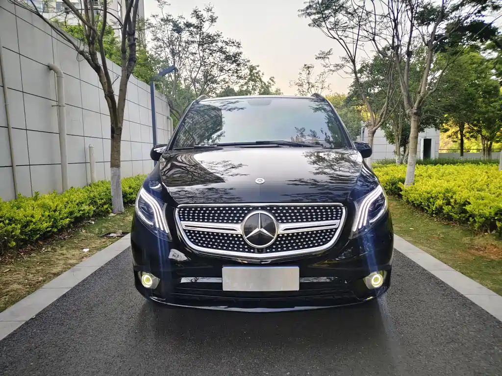 Mercedes-Benz Vito 2023