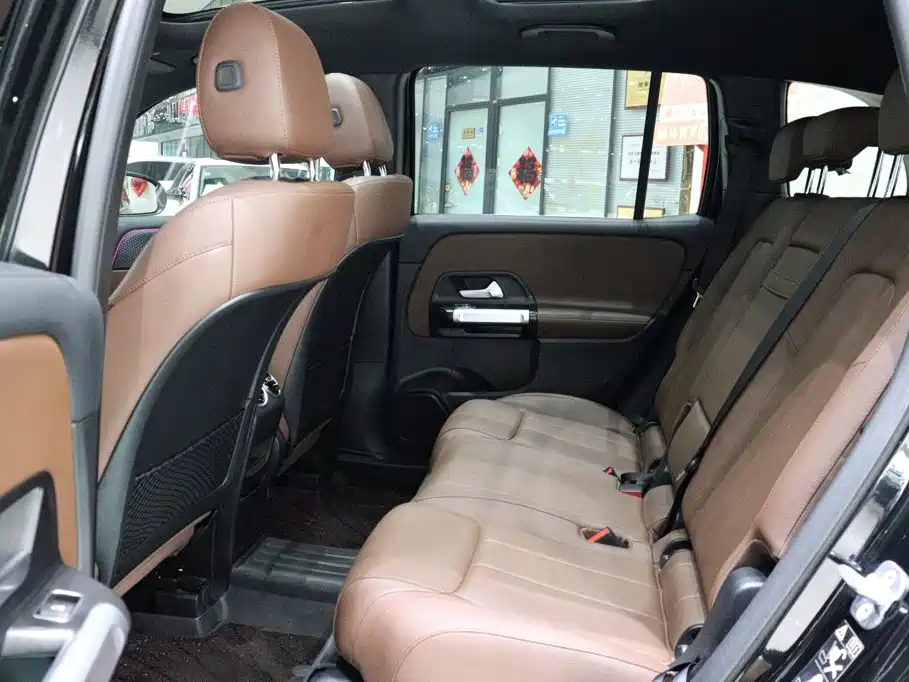 Mercedes-Benz GLB 2024