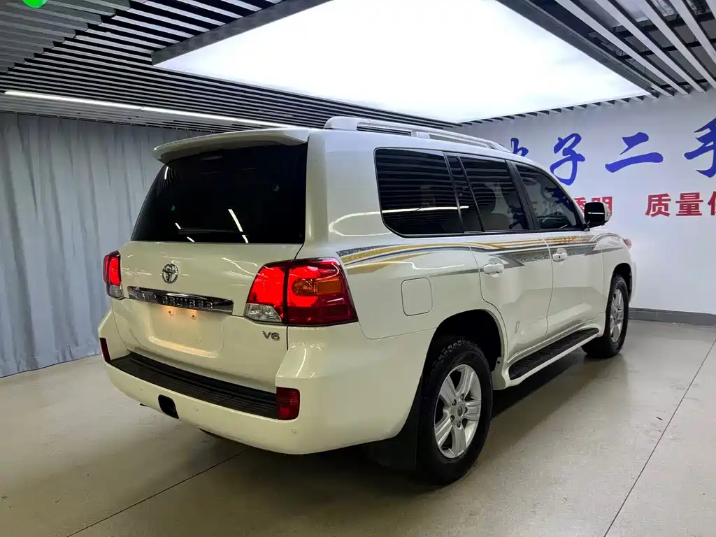 Toyota Land Cruiser 2015 — фото 18