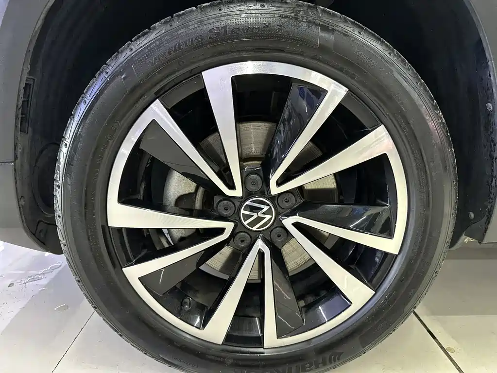 Volkswagen Tharu 2022 — фото 10