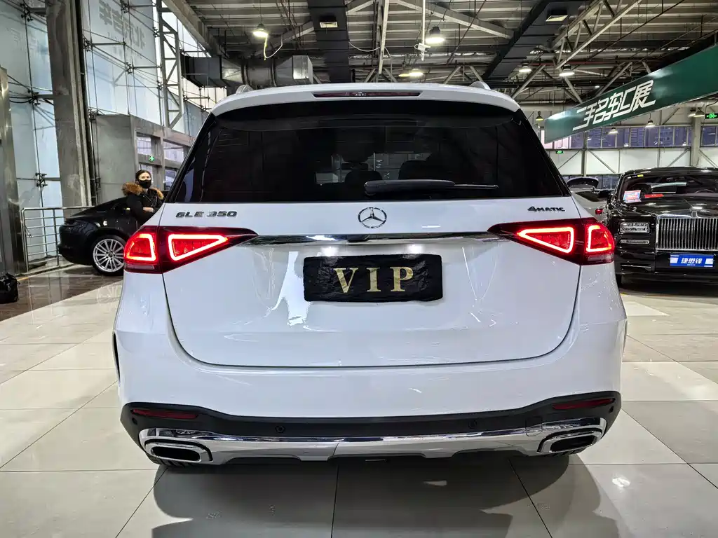 Mercedes-Benz GLE 2020 — фото 18