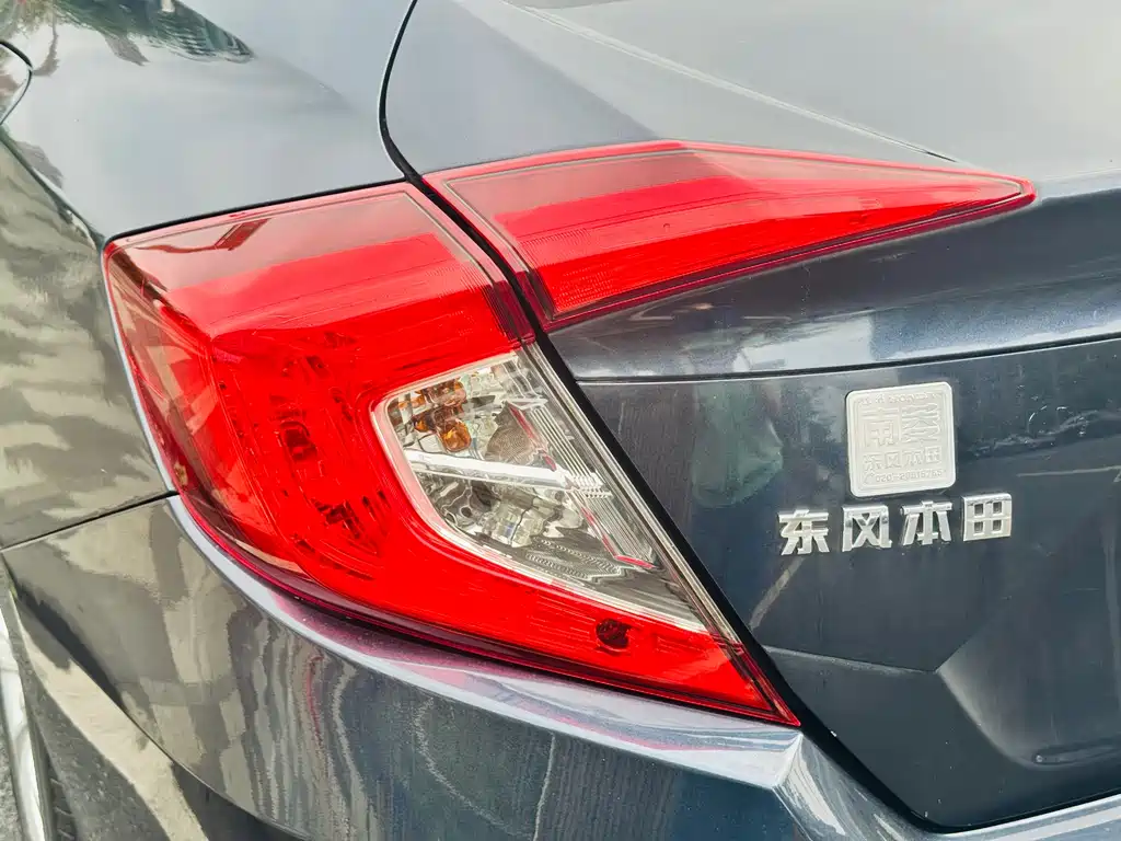 Honda Civic 2017 — фото 14