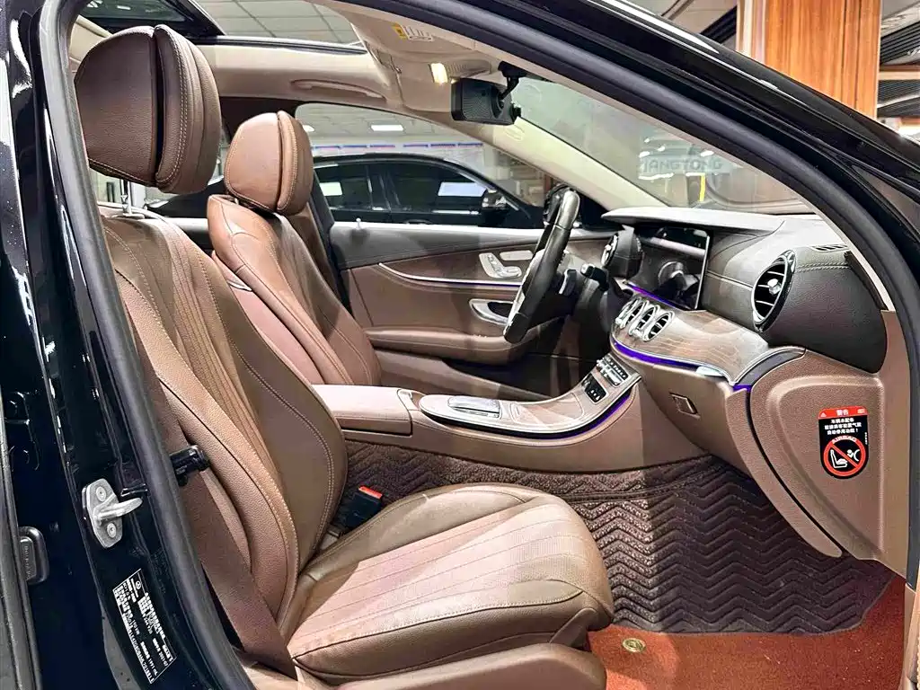 Mercedes-Benz E-Class 2022 — фото 23