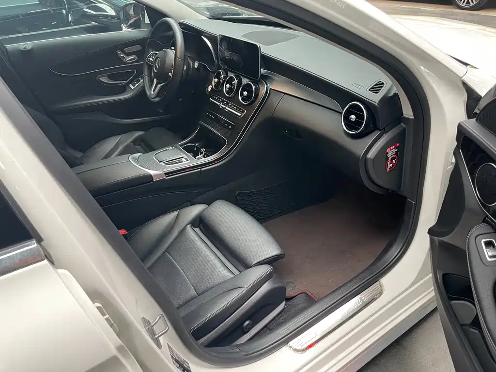 Mercedes-Benz C-Class 2019