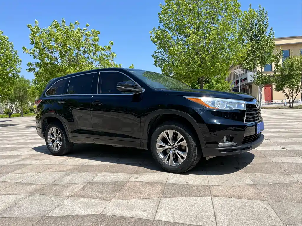 Toyota Highlander 2017 — фото 3