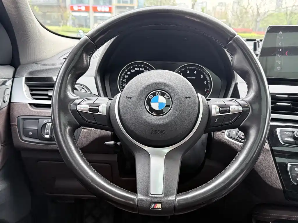 BMW X2 2022 — фото 10
