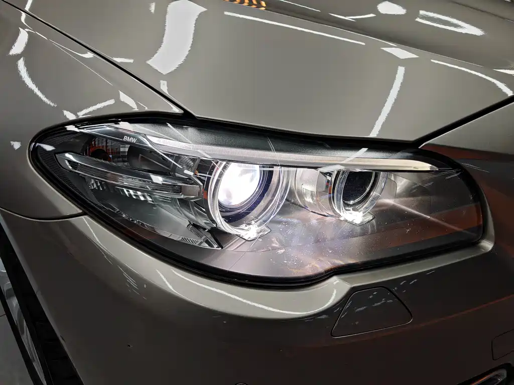 BMW 5 Series 2015 — фото 7