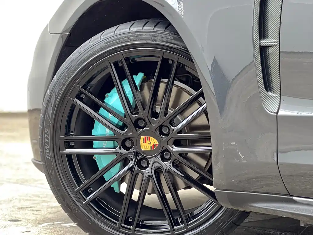 Porsche Panamera 2018 — фото 12