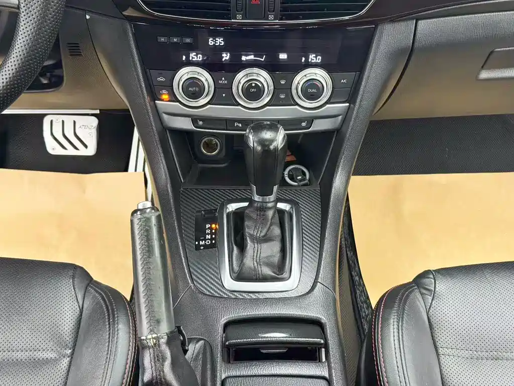Mazda Atenza 2015 — фото 12