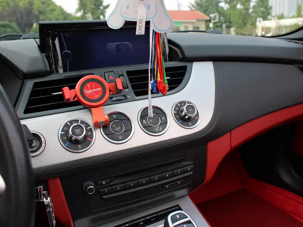 BMW Z4 2017 — фото 16