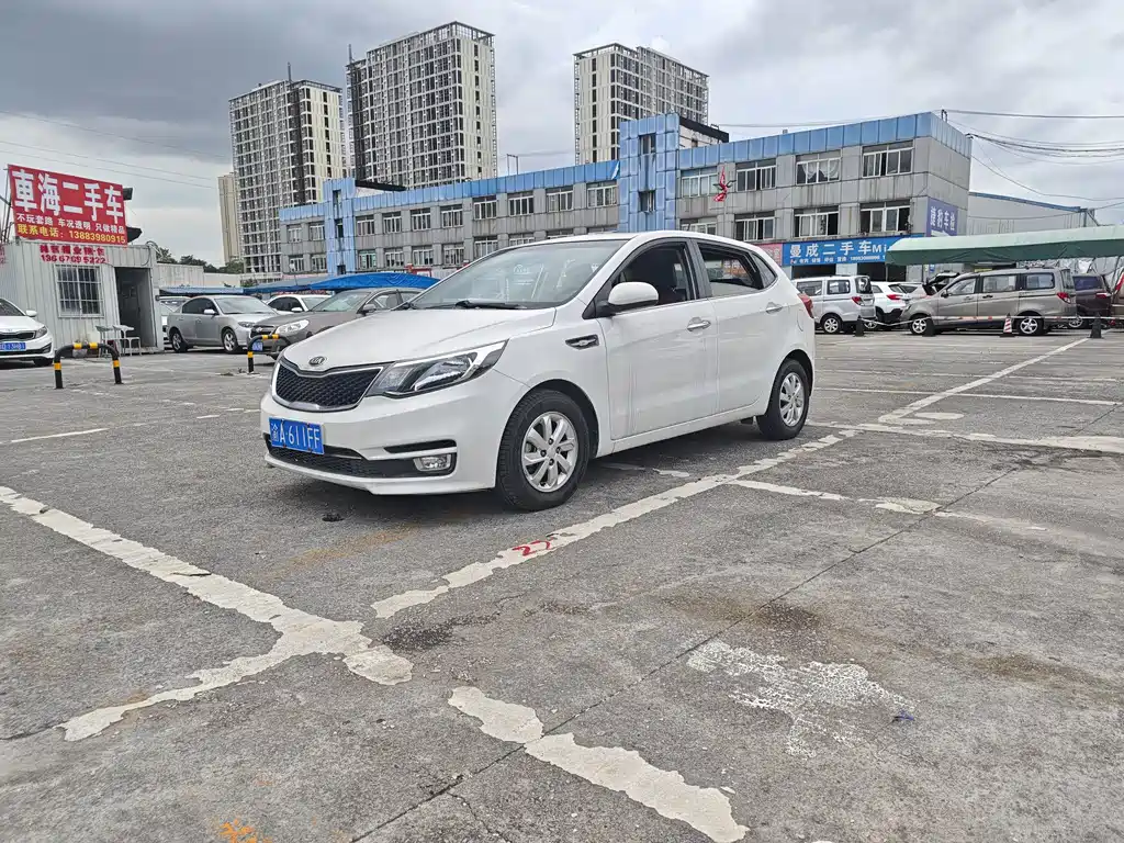 Kia K2 2015