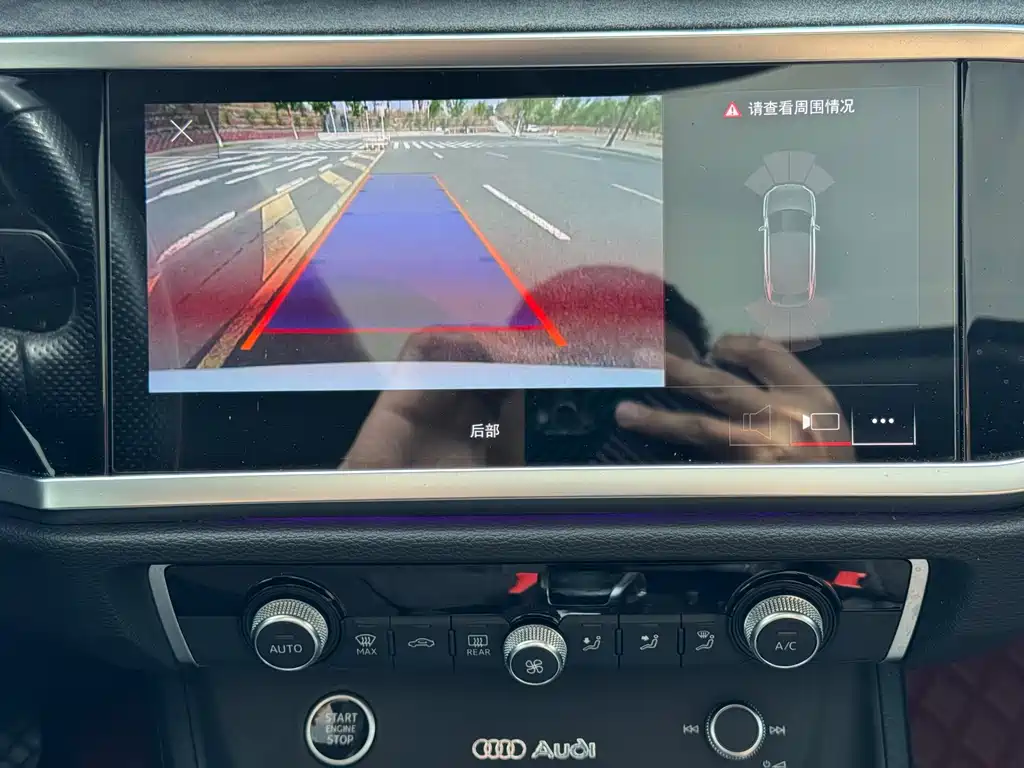 Audi Q3 Sportback 2022 — фото 17