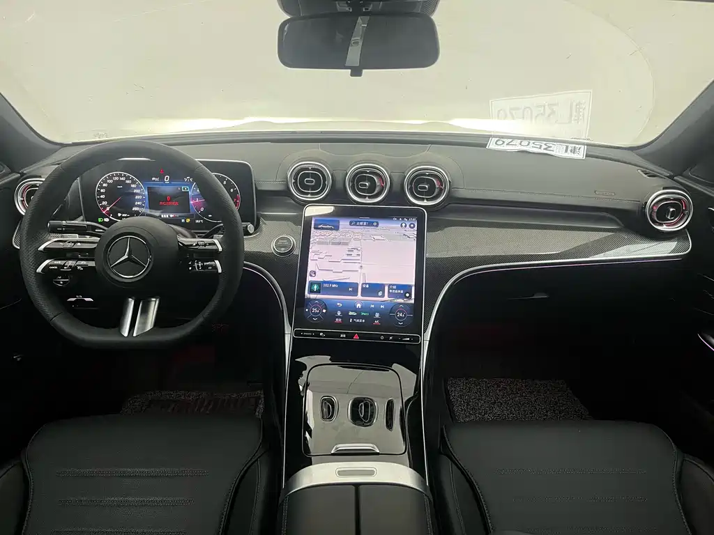 Mercedes-Benz C-Class 2023 — фото 13