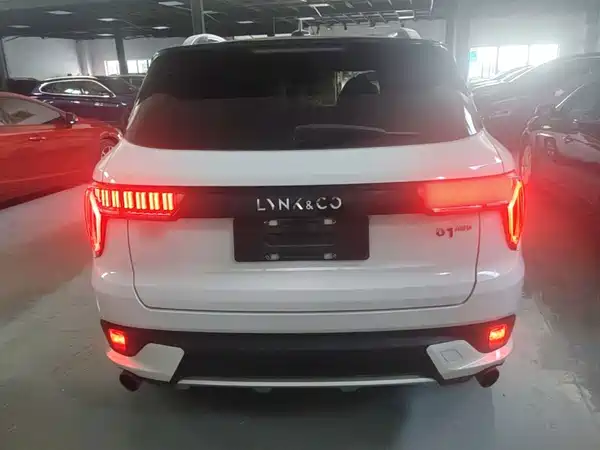 Lynk & Co 01 2018