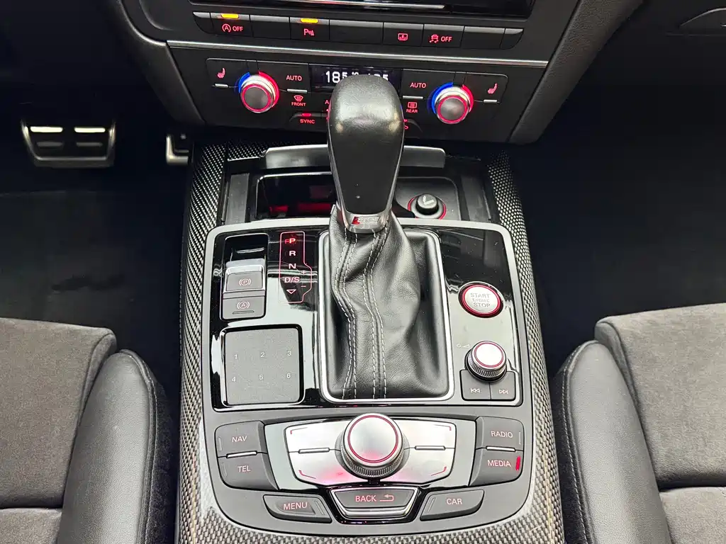 Audi S6 2017 — фото 13