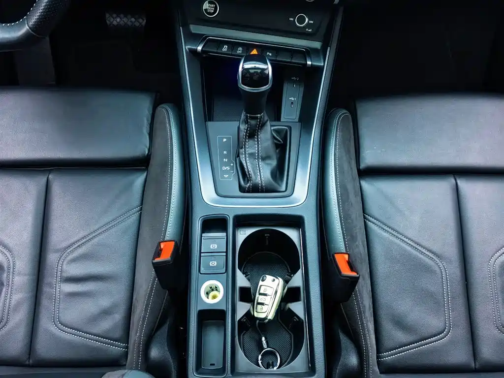 Audi Q3 Sportback 2022 — фото 15