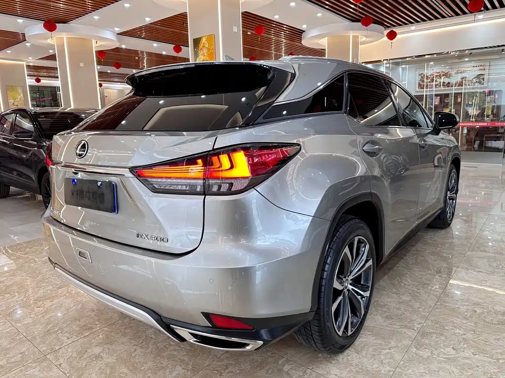 Lexus RX 2021 — фото 4