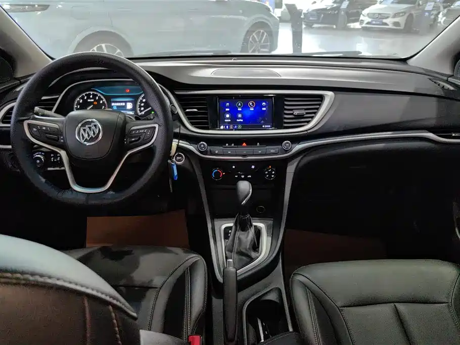 Buick Excelle 2022 — фото 12