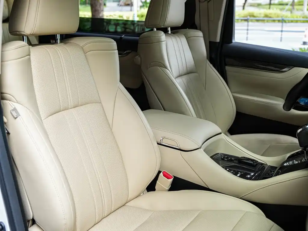 Toyota Alphard 2021 — фото 16