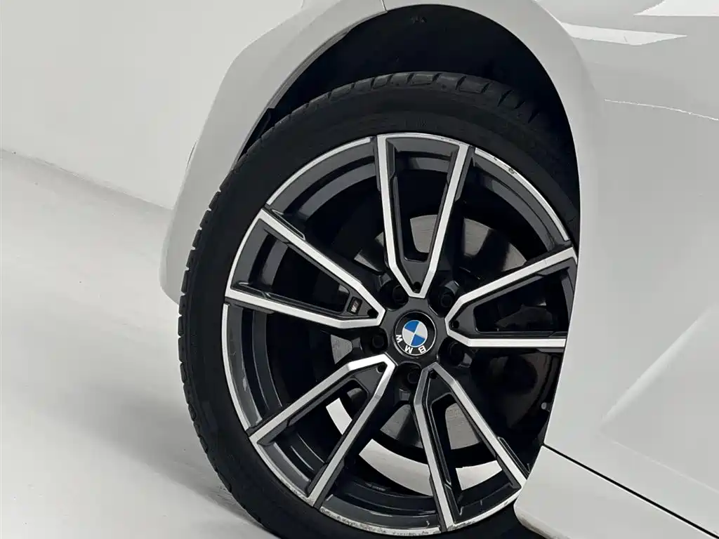 BMW 3 Series 2022 — фото 10