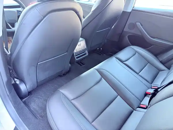 Tesla Model 3 2025