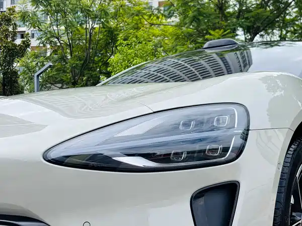 Xiaomi SU7 2025