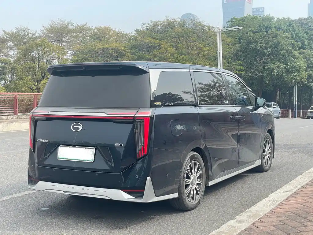 GAC Motor Trumpchi E9 2023 — фото 7