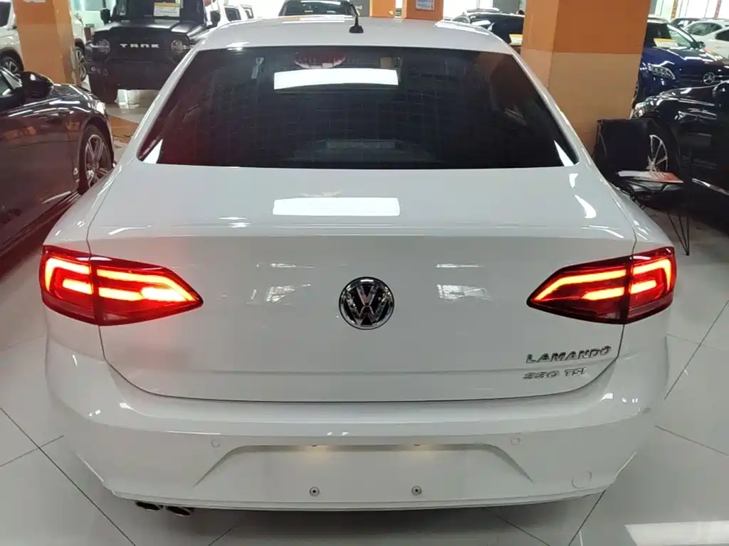 Volkswagen Lamando 2015