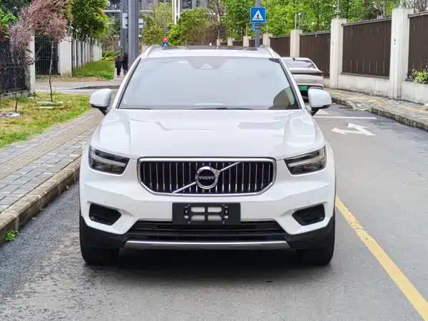 Volvo XC40 2021