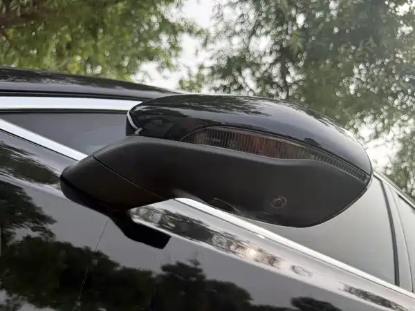 Hongqi H5 2025