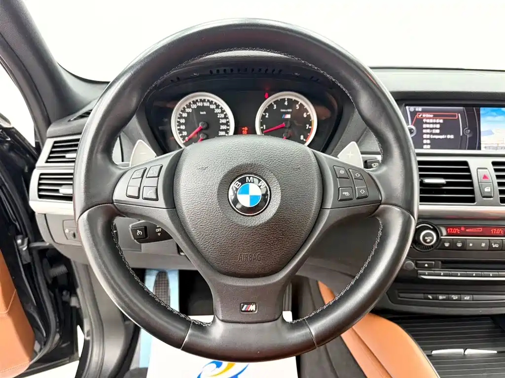 BMW X5 M 2011 — фото 11