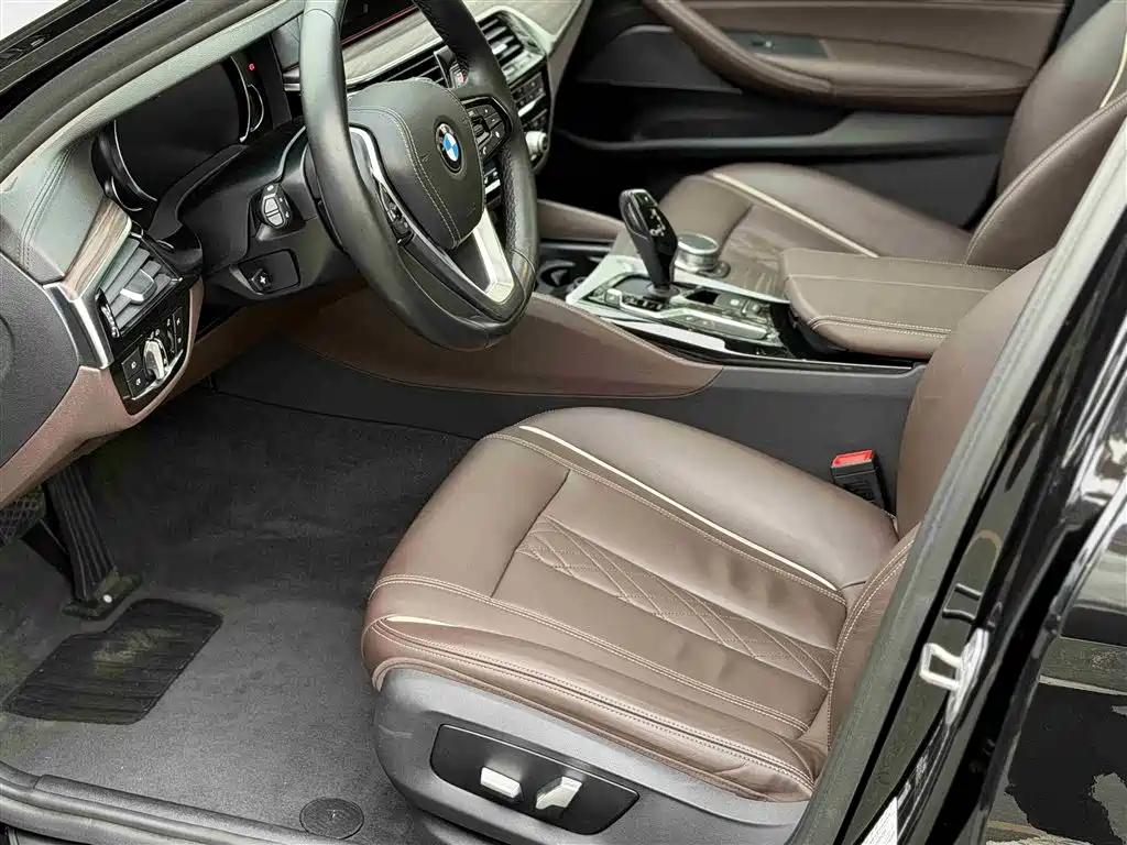 BMW 5 Series 2018 — фото 4