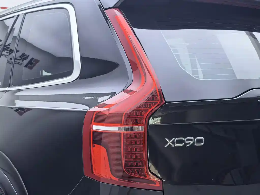 Volvo XC90 2021 — фото 29