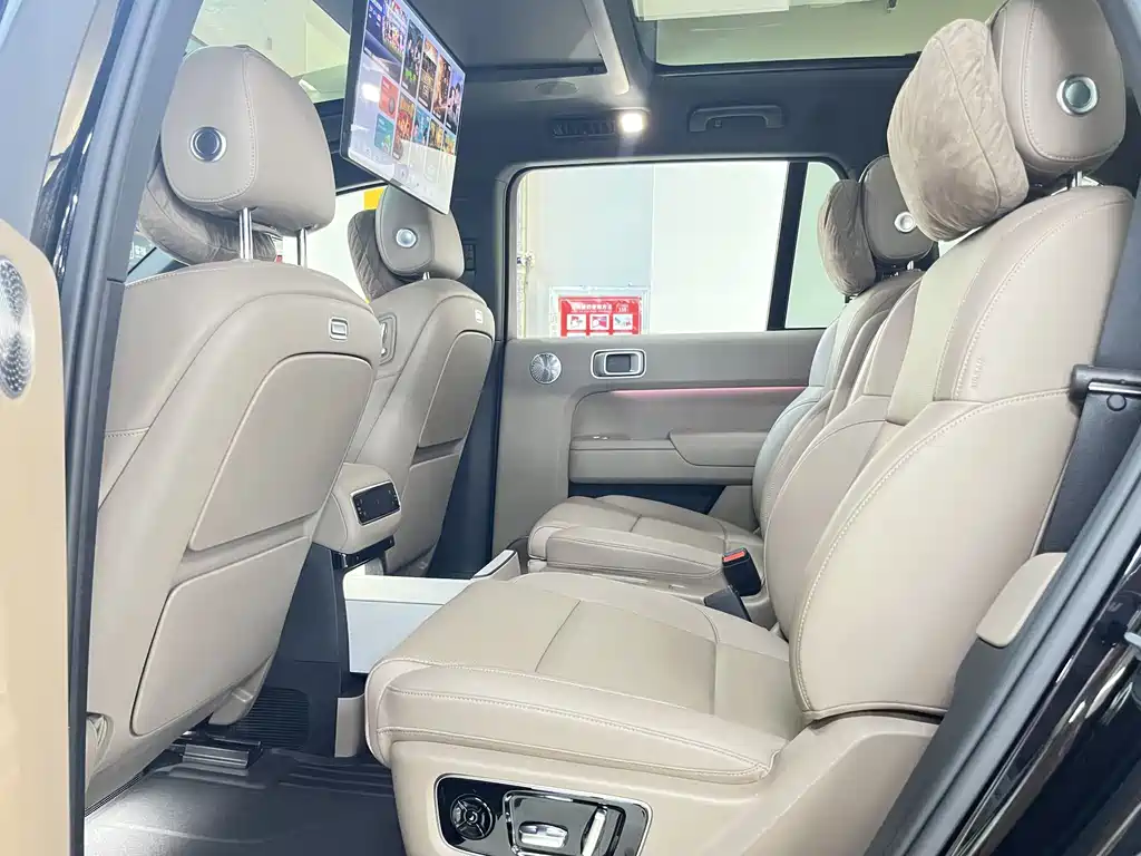 Li Auto Li L9 2025