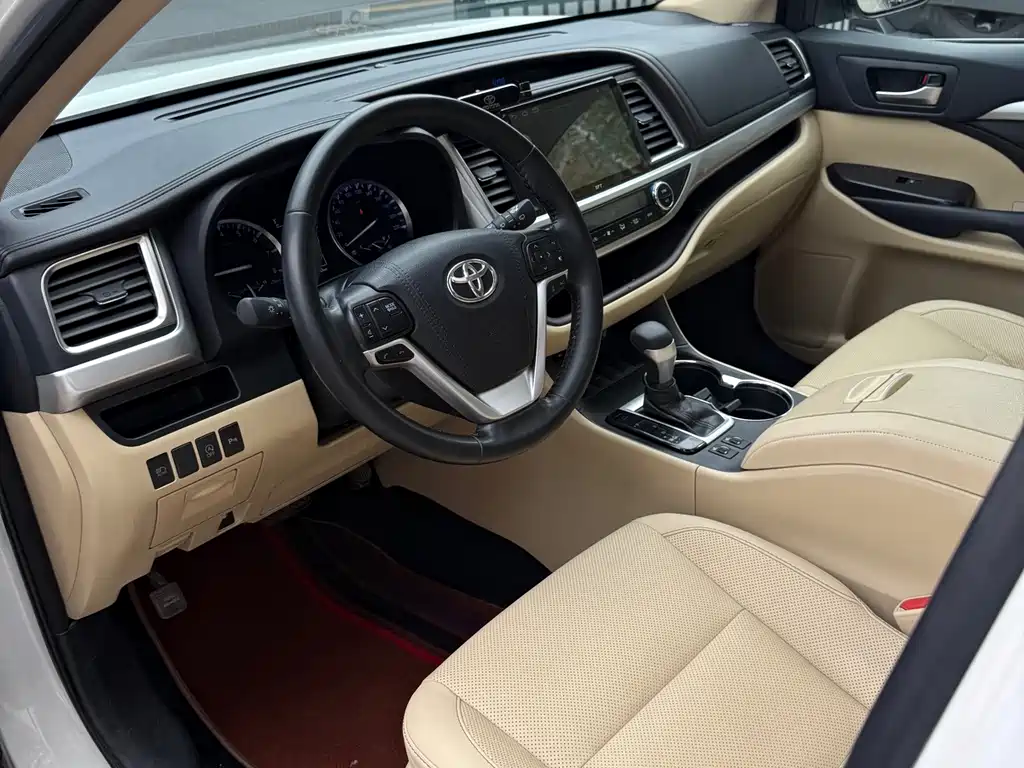 Toyota Highlander 2018 — фото 8