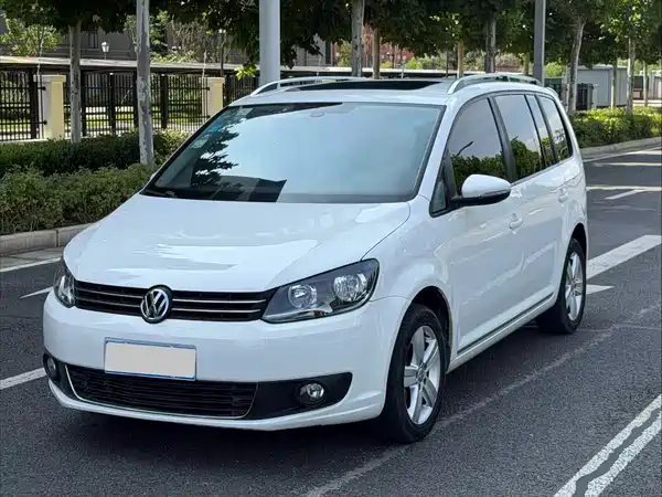 Volkswagen Touran 2015